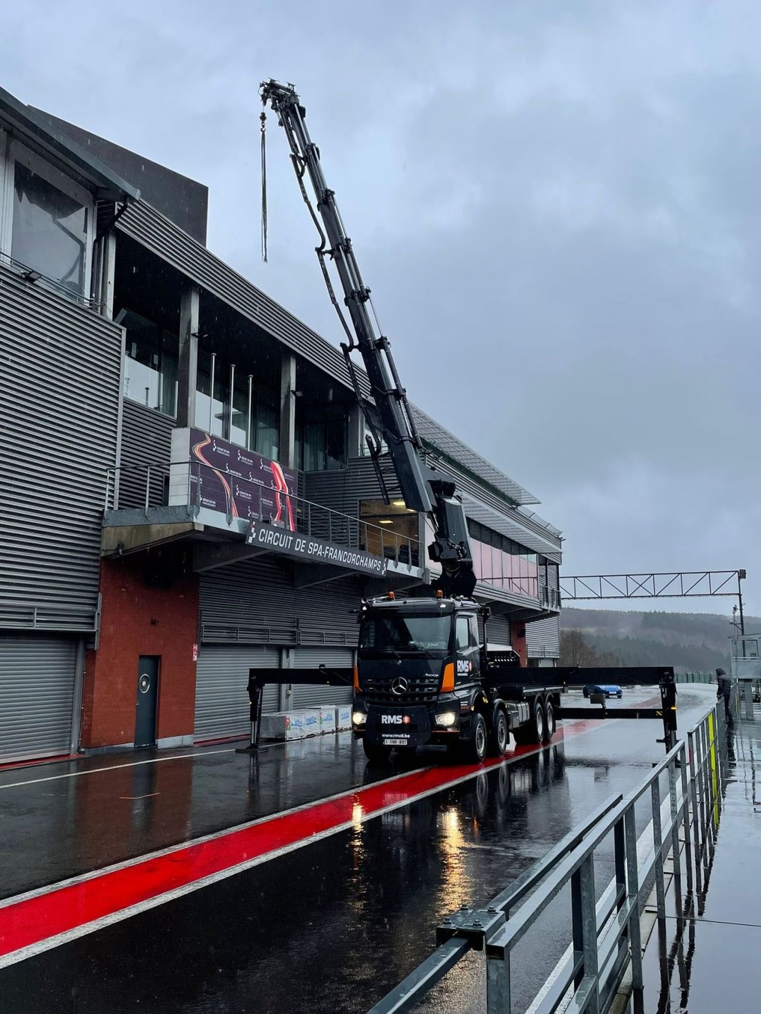 Livraison de matériel au Circuit de Spa-Francorchamps